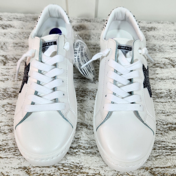 NWT Vintage Havana "Carla" White Cheetah Fur Low Top Sneakers Women's Size 8.5 - Picture 3 of 10